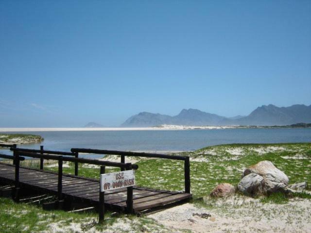 Lagoon'S Edge Fisherhaven Bagian luar foto